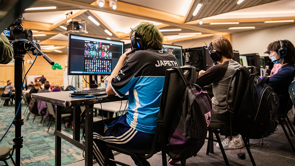 Students playing esports